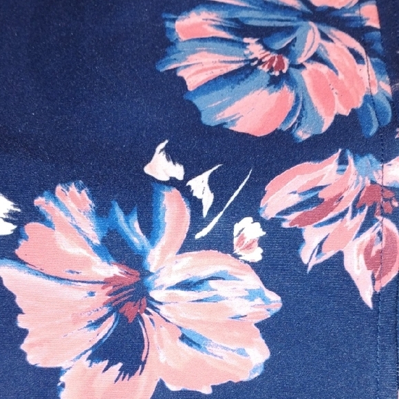 Ivanka Trump Floral Sleeveless Midi Dress - Picture 13 of 16